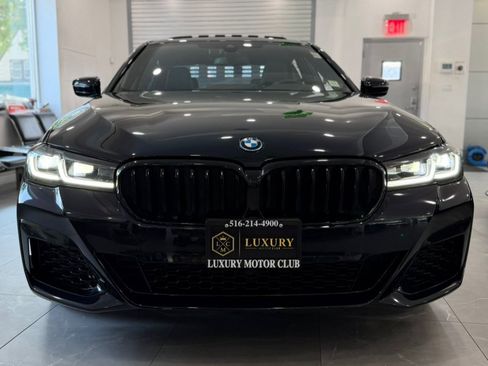 Used 2023 BMW 530e w/ M Sport Package RWD image 2