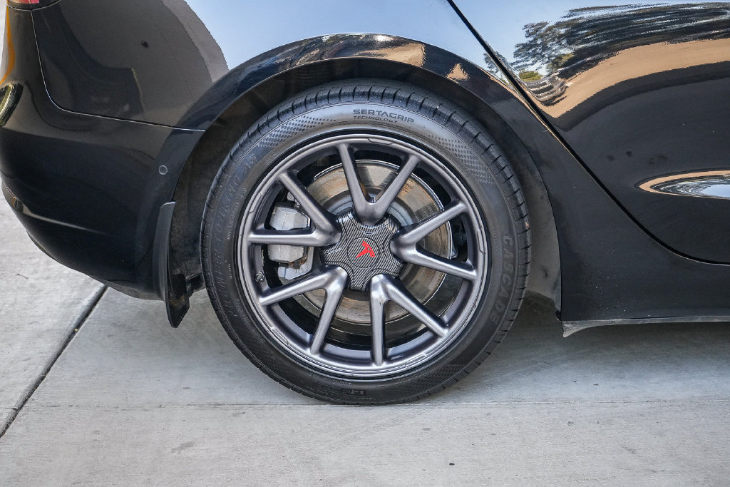 Used 2019 Tesla Model 3 Standard Range Plus RWD image 10
