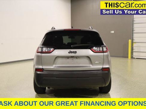 Used 2019 Jeep Cherokee Latitude Plus FWD image 7