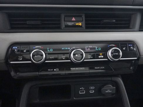 Used 2023 Honda Pilot Elite image 53