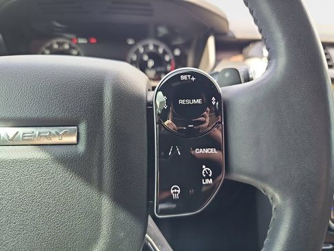 Used 2019 Land Rover Discovery HSE AWD/4WD image 22