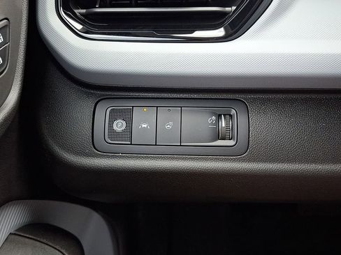 New 2027 Chevrolet Bolt LT w/ Comfort Package FWD image 15