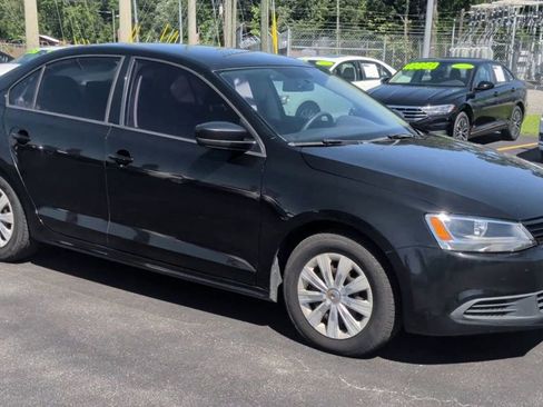 Used 2014 Volkswagen Jetta S FWD image 2