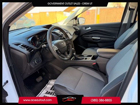 Used 2017 Ford Escape SE image 11