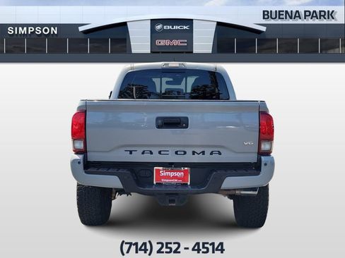 Used 2019 Toyota Tacoma TRD Off-Road w/ Technology Package AWD/4WD image 7