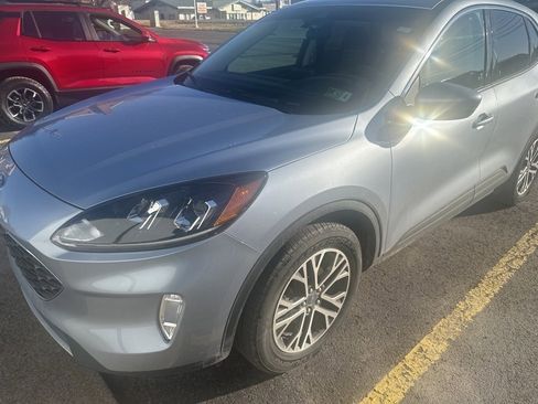 Used 2022 Ford Escape SEL w/ Class II Trailer Tow Package image 1