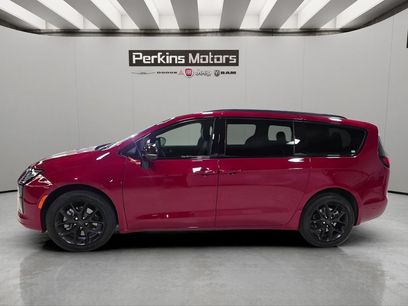 New 2027 Chrysler Pacifica Limited