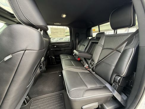 New 2026 RAM 2500 Limited AWD/4WD image 16
