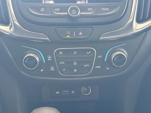 Used 2024 Chevrolet Equinox LT image 25