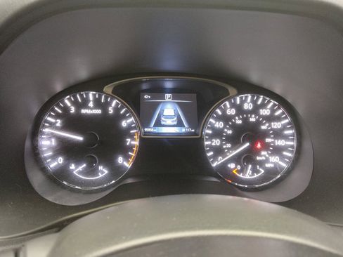 Used 2017 Nissan Pathfinder Platinum w/ Family Entertainment Package image 23