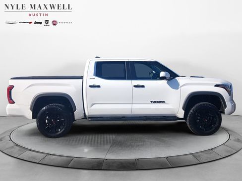 Used 2024 Toyota Tundra Limited AWD/4WD image 17