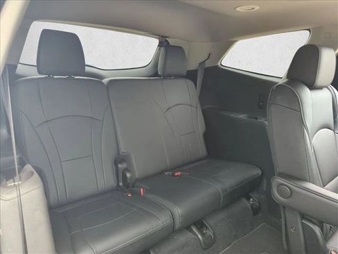 Used 2021 Buick Enclave Avenir w/ LPO, Cargo Package FWD image 17