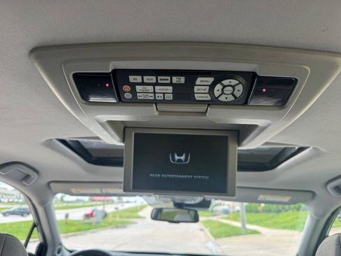 Used 2017 Honda Pilot Touring image 17