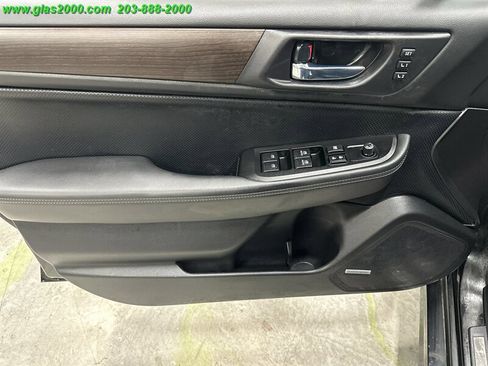 Used 2017 Subaru Legacy 2.5i Limited AWD/4WD image 25