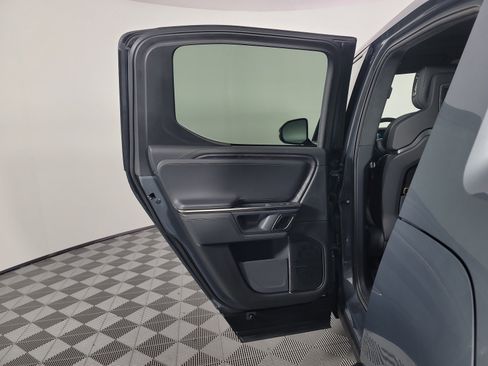 Used 2022 Rivian R1T Adventure AWD/4WD image 17