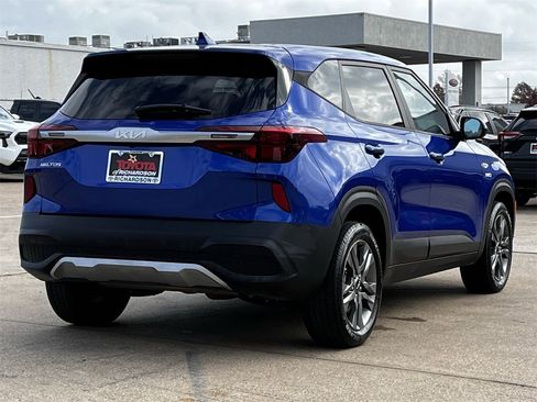 Used 2023 Kia Seltos LX image 4