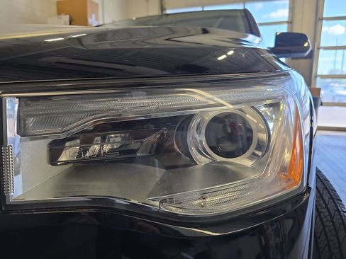 Used 2018 GMC Acadia SLT w/ LPO, Cargo Package AWD/4WD image 33