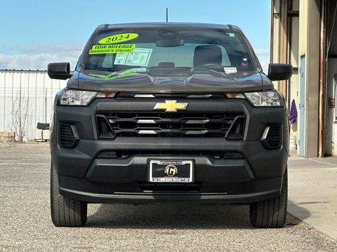 Used 2024 Chevrolet Colorado W/T RWD image 9