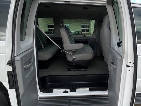 Used 2009 Ford E-350 and Econoline 350 XLT image 28