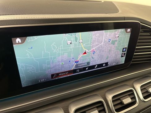 Used 2022 Mercedes-Benz GLS 450 4MATIC image 32