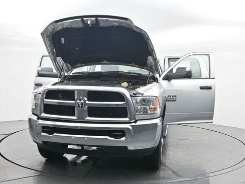 Used 2018 RAM 2500 Tradesman w/ Chrome Appearance Group image 34