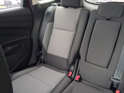 Used 2019 Ford Escape SE FWD image 17