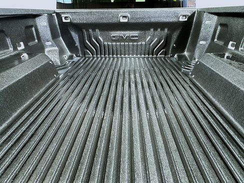 Used 2022 GMC Sierra 1500 Elevation image 23