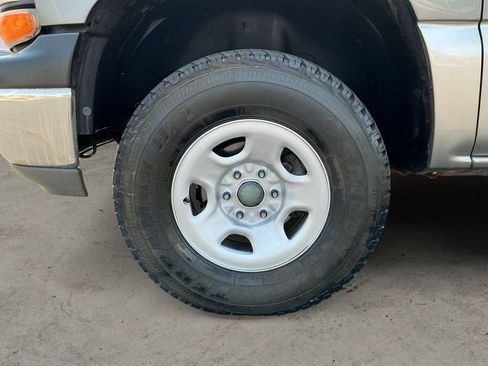 Used 1999 Chevrolet Silverado 1500 LS w/ Off-Road Chassis Pkg AWD/4WD image 9
