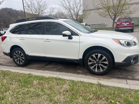 Used 2016 Subaru Outback 2.5i Limited image 4