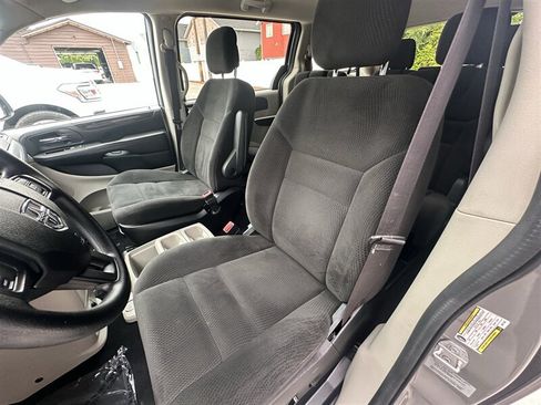 Used 2016 Dodge Grand Caravan SE w/ Quick Order Package 29E SE FWD image 54