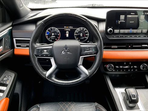 Used 2022 Mitsubishi Outlander SEL image 5