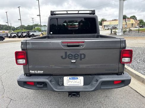 Used 2021 Jeep Gladiator Sport AWD/4WD image 7