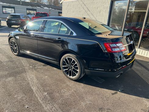 Used 2019 Ford Taurus SEL w/ Equipment Group 201A image 7