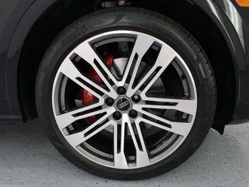 Used 2019 Audi SQ5 Premium Plus w/ Premium Plus Package image 81