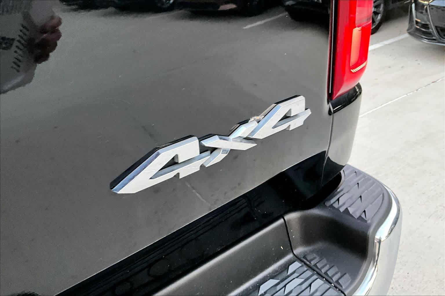 Used 2019 RAM 1500 Limited AWD/4WD image 36