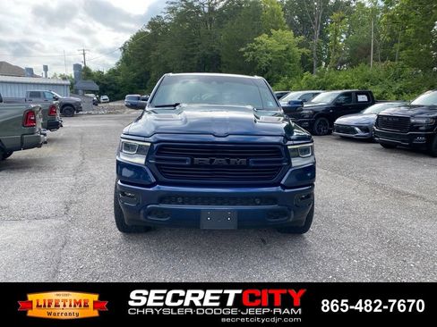 Used 2023 RAM 1500 Laramie AWD/4WD image 2
