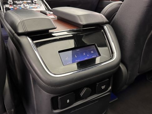 Used 2024 Lincoln Navigator Premiere image 29