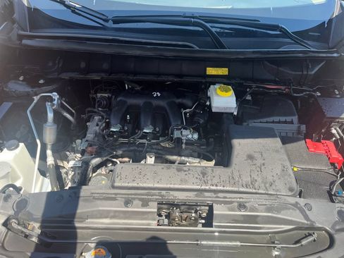 Used 2024 Nissan Pathfinder SV AWD/4WD image 24