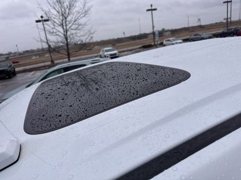 Used 2019 GMC Sierra 1500 AT4 w/ AT4 Premium Package image 8