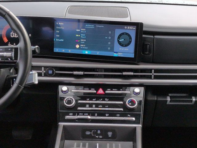 Used 2025 Hyundai Santa Fe SE FWD image 17