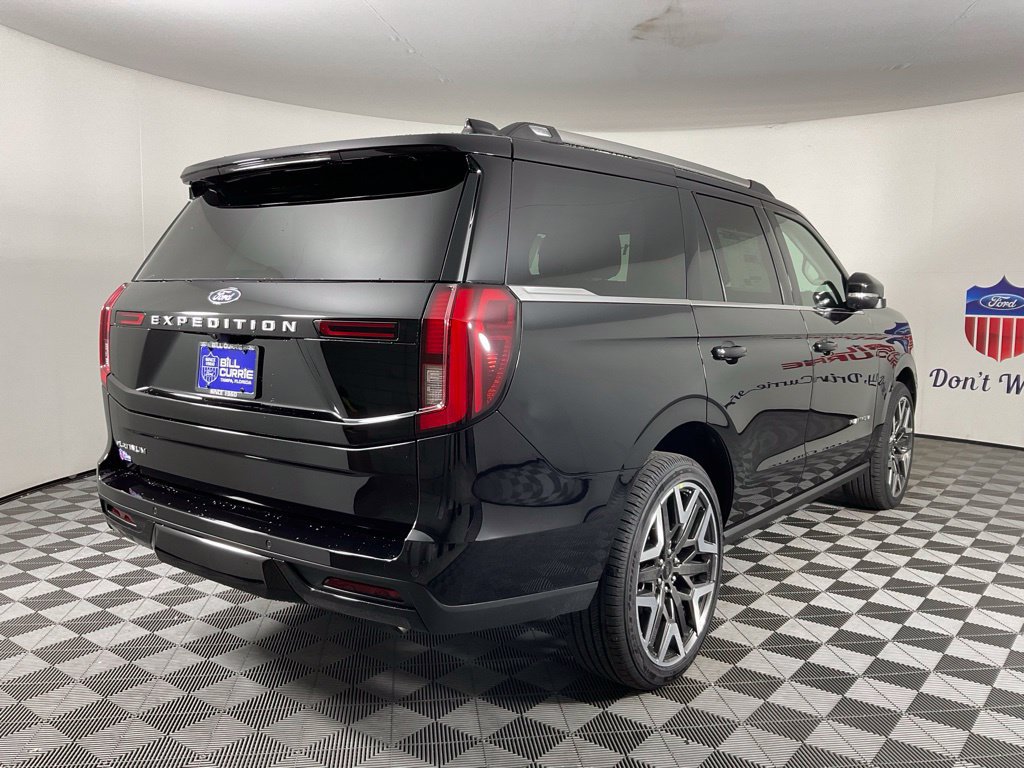 New 2027 Ford Expedition Platinum w/ Platinum Ultimate Package AWD/4WD image 3