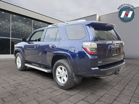 Used 2015 Toyota 4Runner SR5 AWD/4WD image 3
