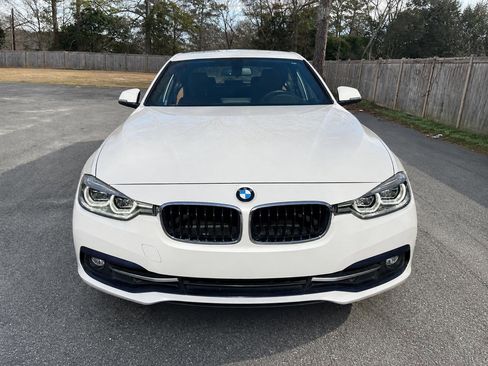 Used 2018 BMW 330i Sedan w/ Premium Package RWD image 5