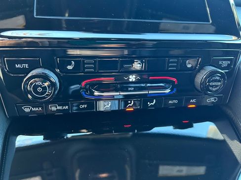 New 2025 Jeep Grand Cherokee L Altitude image 17