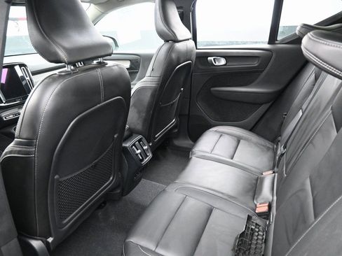 Used 2024 Volvo XC40 B5 Ultimate w/ Protection Package Premier image 29