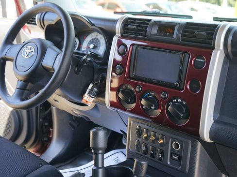 Used 2007 Toyota FJ Cruiser 4WD image 17