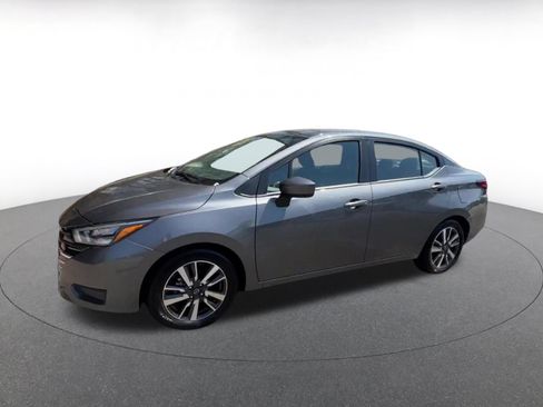 Used 2025 Nissan Versa SV FWD image 7