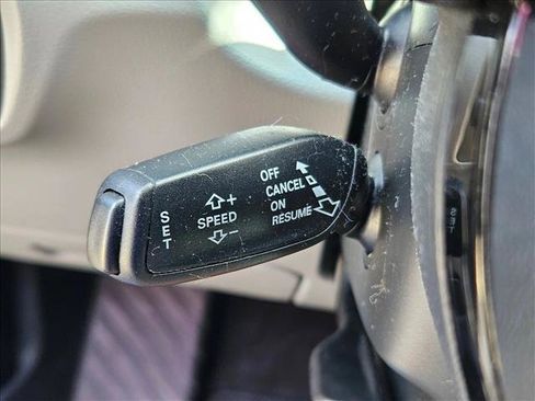 Used 2018 Audi Q3 2.0T Premium FWD image 11