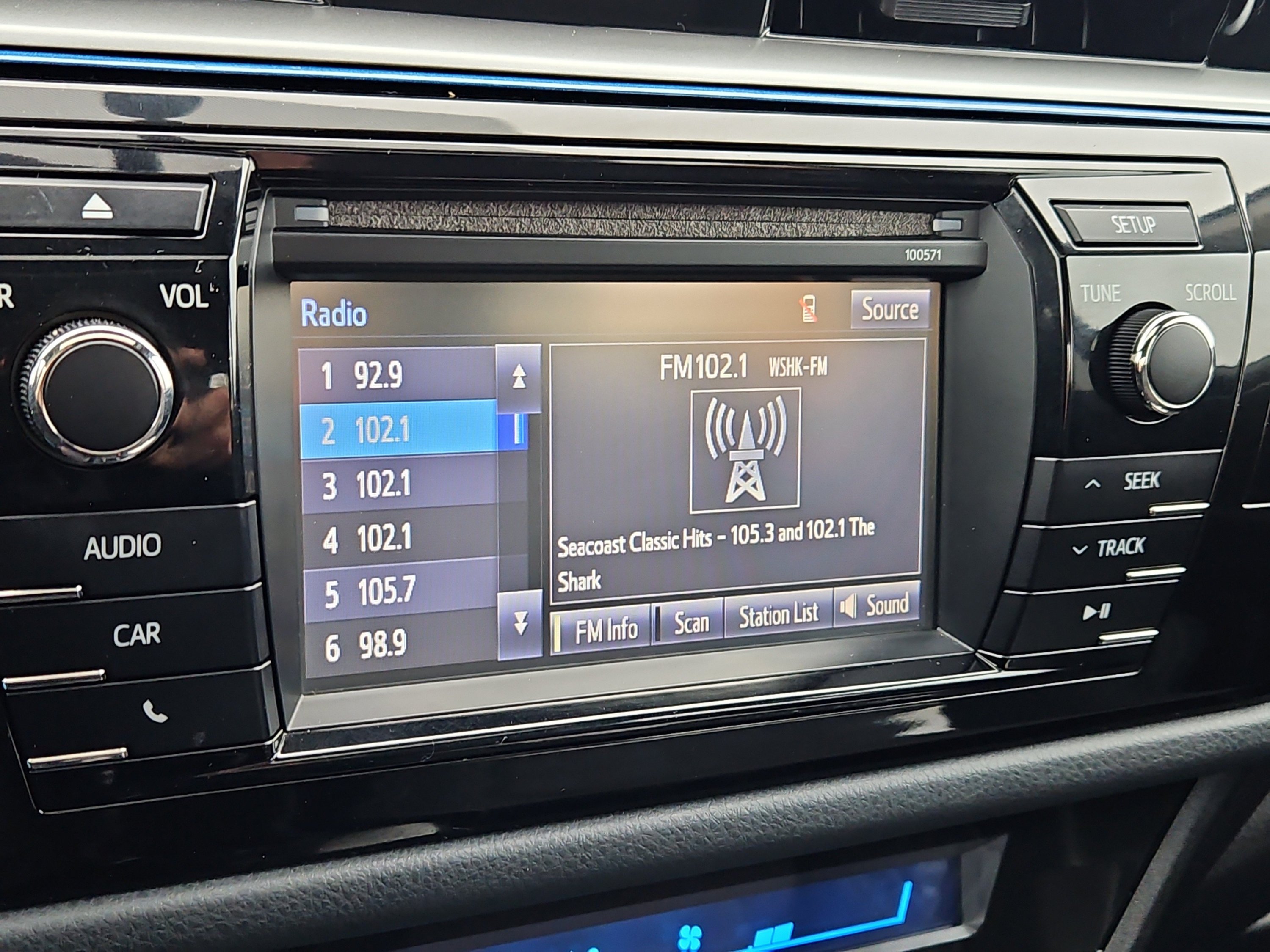 Used 2016 Toyota Corolla S FWD image 17