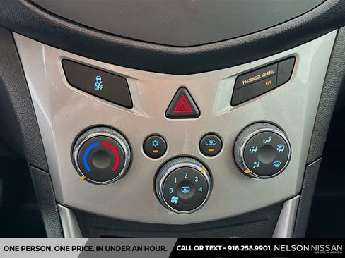 Used 2016 Chevrolet Trax LT w/ LT Convenience Package FWD image 15